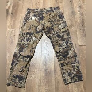 Kryptek Highlander Camo Hunting Pants Mens Size xL Measures 40x32